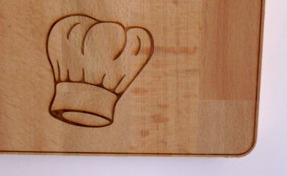 Planche à Découper Game Of Thrones En Bois Gravé Laser - 'Dinner Is Coming' - 30x20 Cm - Cadeau Fan